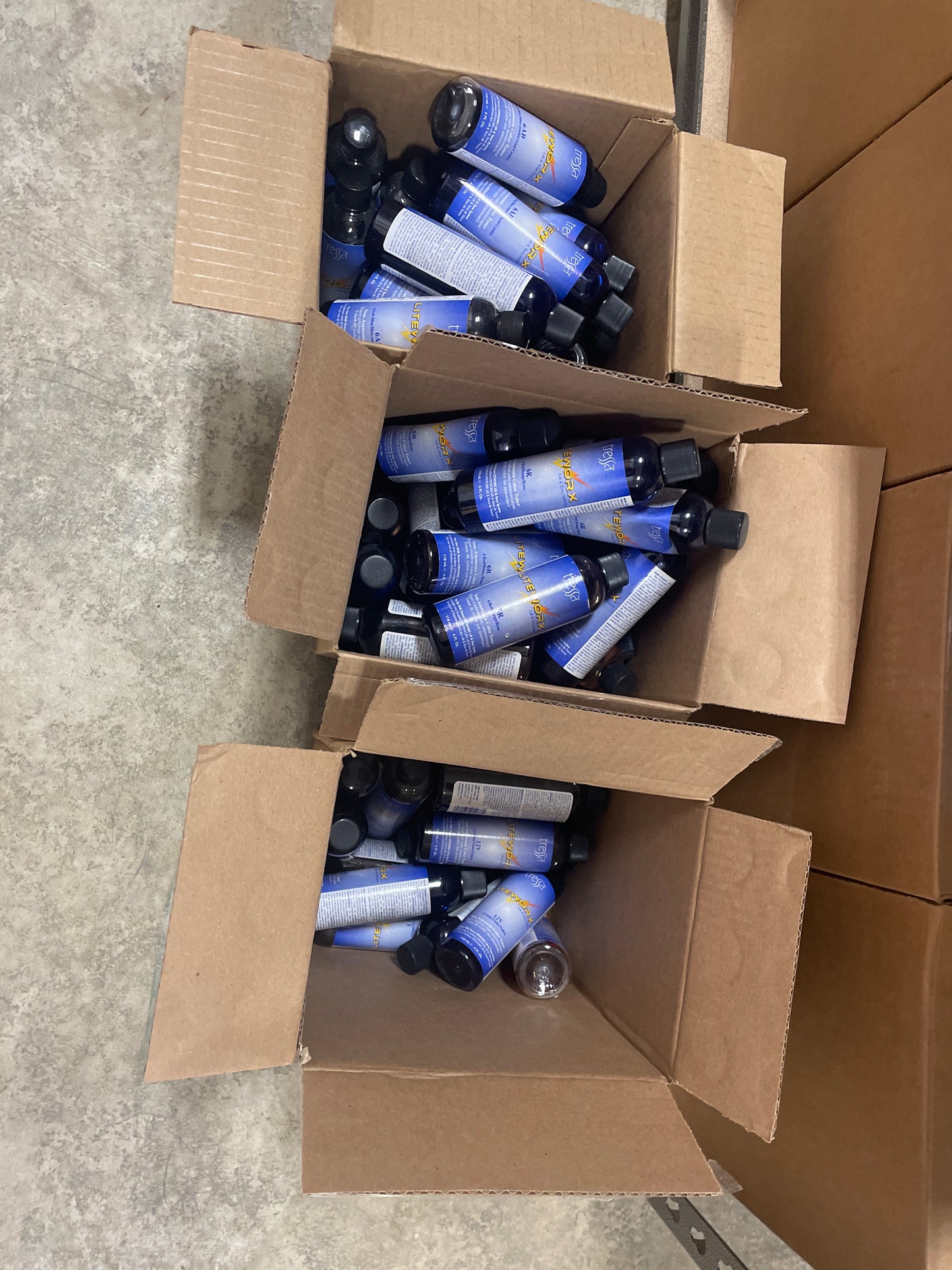 1 Lot of Tressa Liteworx Hair Color and Power Lifting Powder